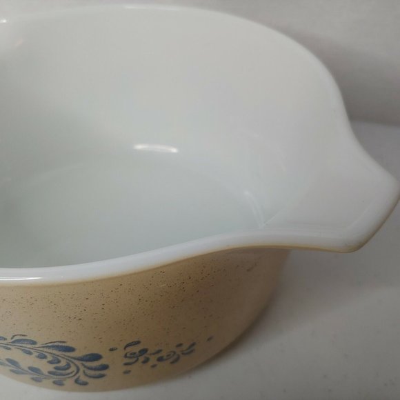 Pyrex 1.5 Quart Casserole Bowl Double Spout No lid Homestead Blue Floral 474-B - Picture 5 of 11